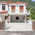 Casa Do Vale בית הארחה